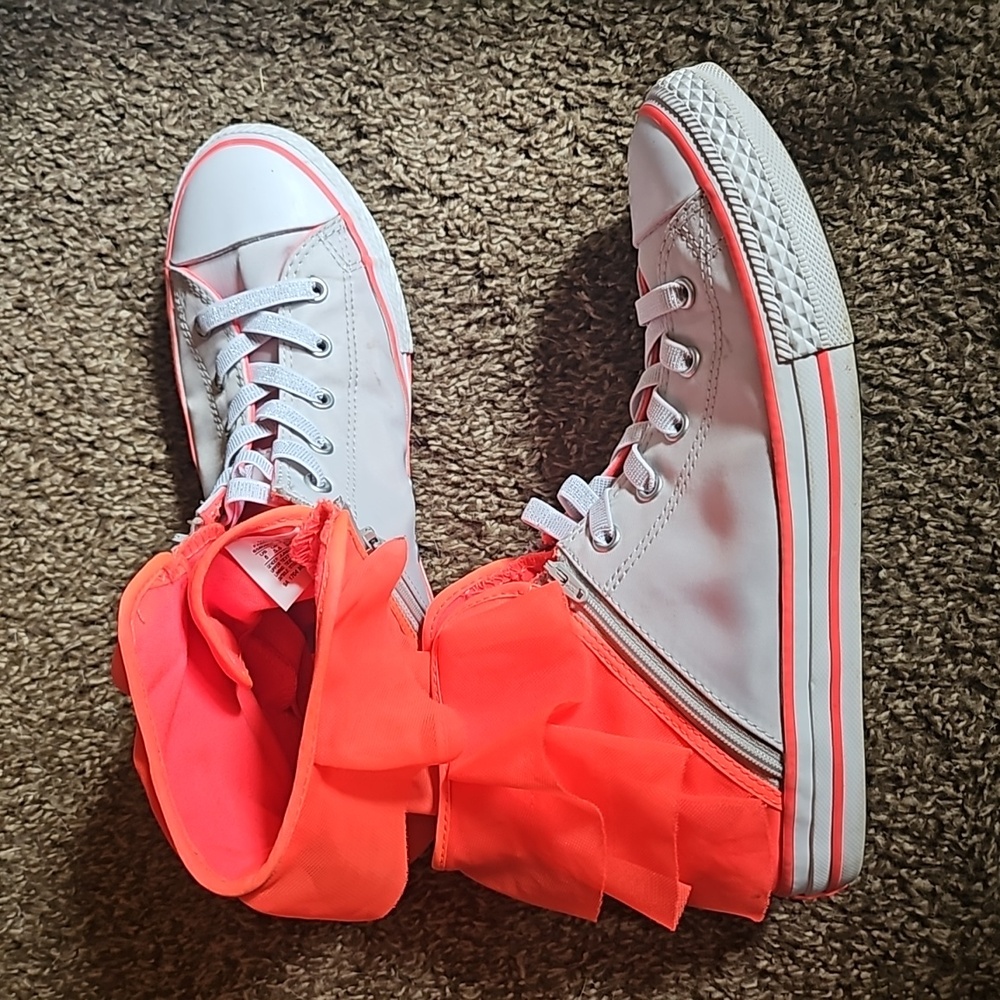 Converse Chuck Taylor's  (5)